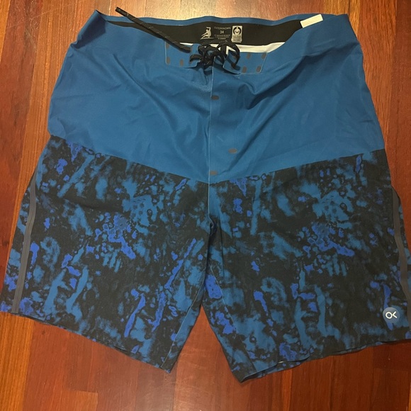 Outerknown APEX board shorts - Picture 1 of 2